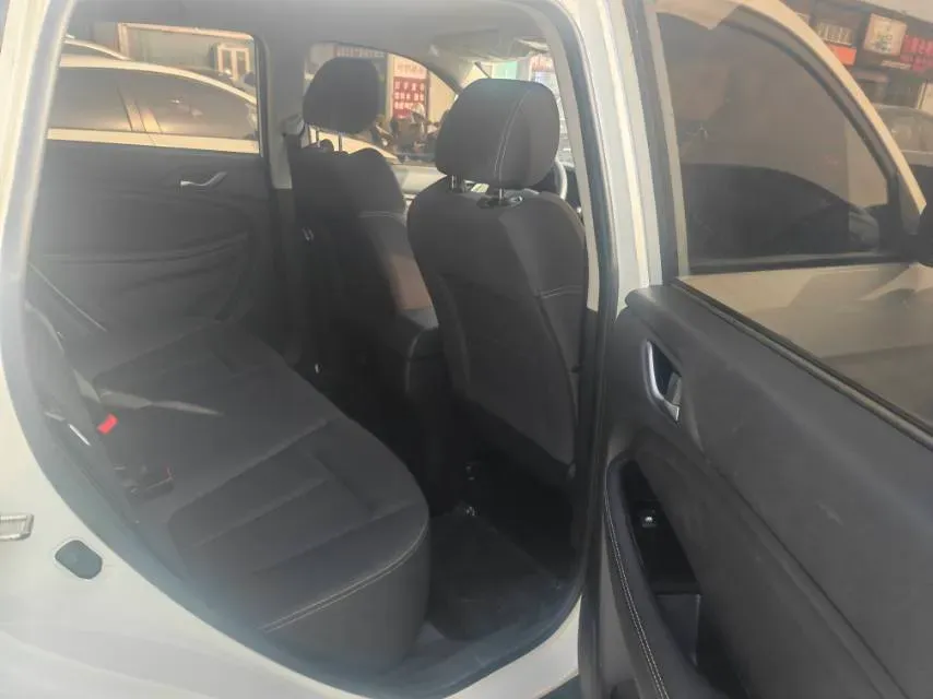 2017 Landwind X2 1.6L 125HP L4 5MT,autocango,china used car exporter,china ev exporter,chinese used car exporter,chinese used ev exporter