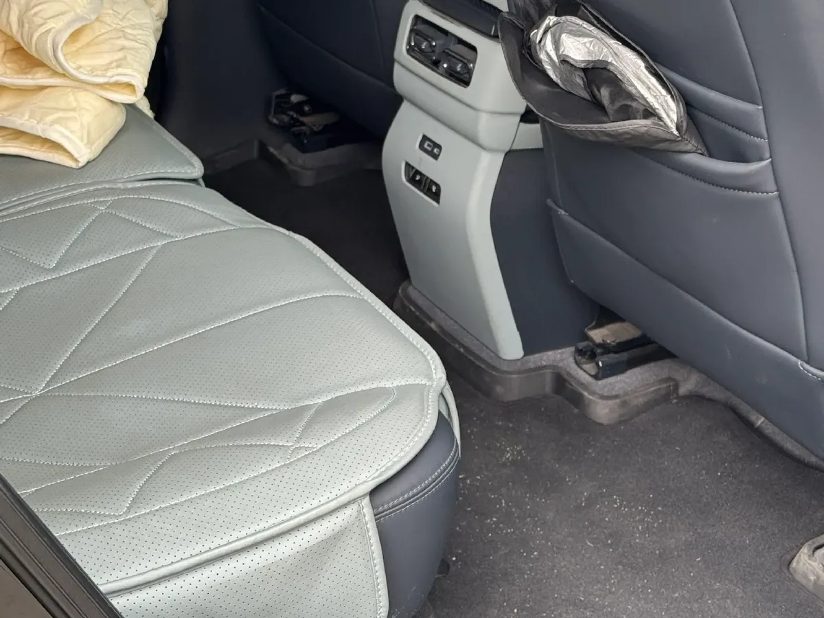 2023 FangChengBao Bao 5 1.5T 194HP L4 E-CVT PHEV 31.8KWH,autocango,china used car exporter,china ev exporter,chinese used car exporter,chinese used ev exporter