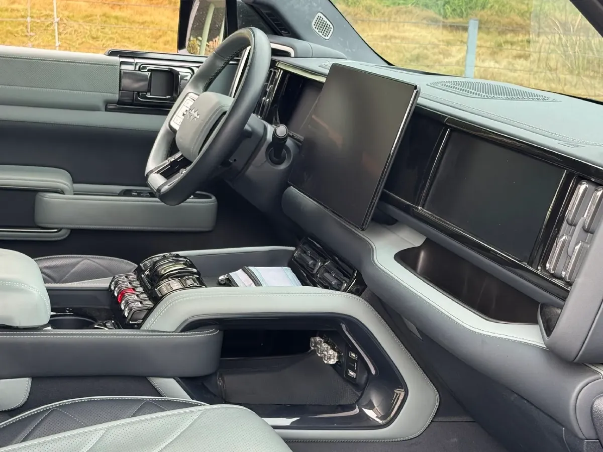 2023 FangChengBao Bao 5 1.5T 194HP L4 E-CVT PHEV 31.8KWH,autocango,china used car exporter,china ev exporter,chinese used car exporter,chinese used ev exporter