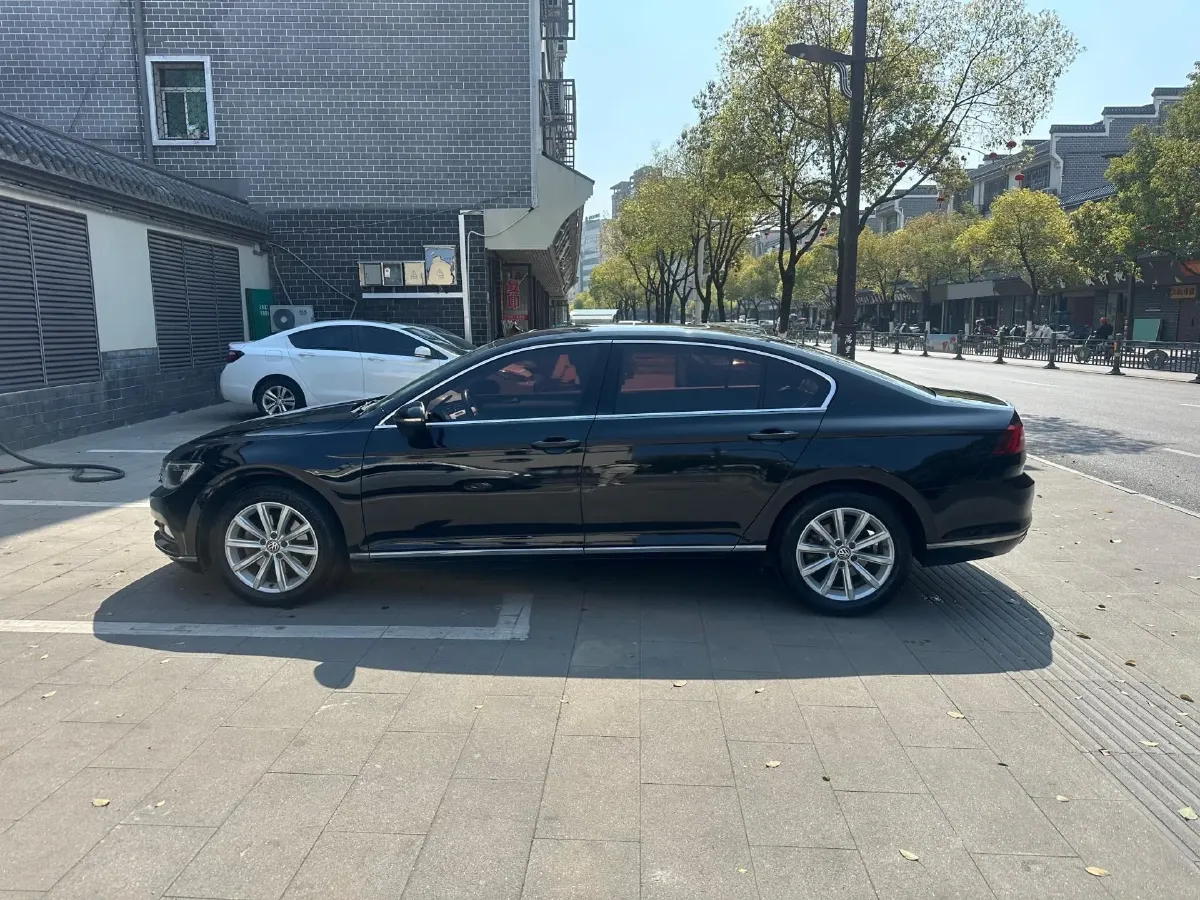 2018 Volkswagen Magotan 1.8T 180HP L4 7DCT,autocango,china used car exporter,china ev exporter,chinese used car exporter,chinese used ev exporter