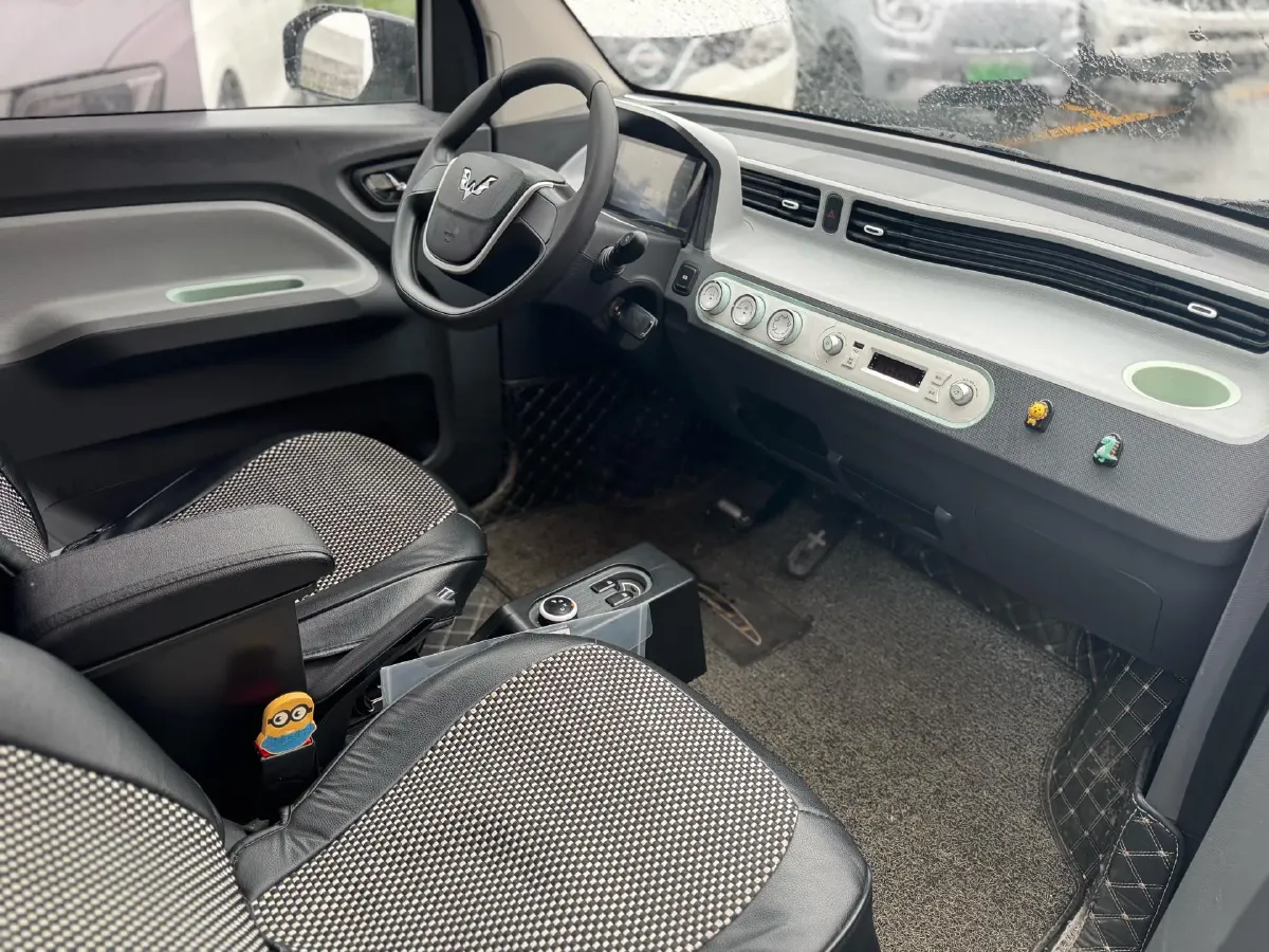 2020 WuLing HongGuang MINI EV BEV 9.3KWH,autocango,china used car exporter,china ev exporter,chinese used car exporter,chinese used ev exporter