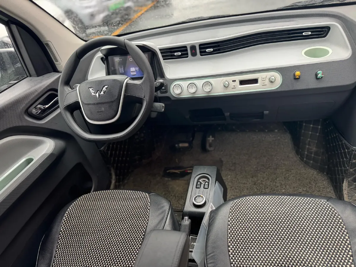 2020 WuLing HongGuang MINI EV BEV 9.3KWH,autocango,china used car exporter,china ev exporter,chinese used car exporter,chinese used ev exporter