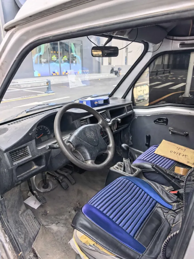 2015 WuLing ZhiGuang 1.2L 82HP L4 5MT,autocango,china used car exporter,china ev exporter,chinese used car exporter,chinese used ev exporter