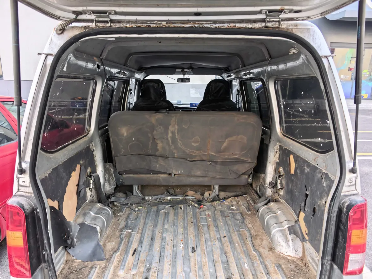 2015 WuLing ZhiGuang 1.2L 82HP L4 5MT,autocango,china used car exporter,china ev exporter,chinese used car exporter,chinese used ev exporter