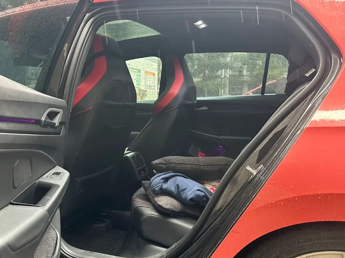 2023 Volkswagen GolfGTI 2.0T 220HP L4 7DCT,autocango,china used car exporter,china ev exporter,chinese used car exporter,chinese used ev exporter