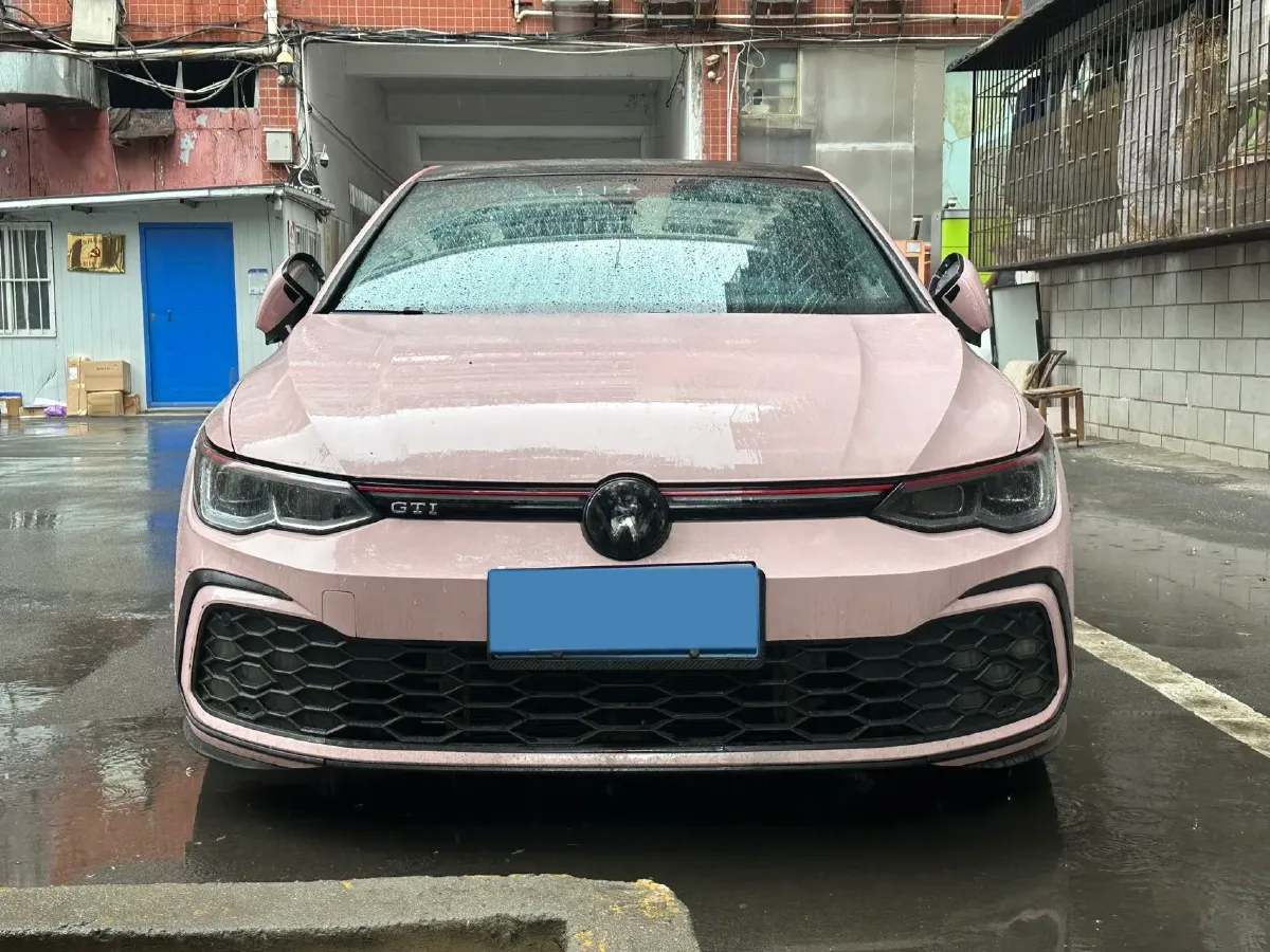 2023 Volkswagen GolfGTI 2.0T 220HP L4 7DCT,autocango,china used car exporter,china ev exporter,chinese used car exporter,chinese used ev exporter
