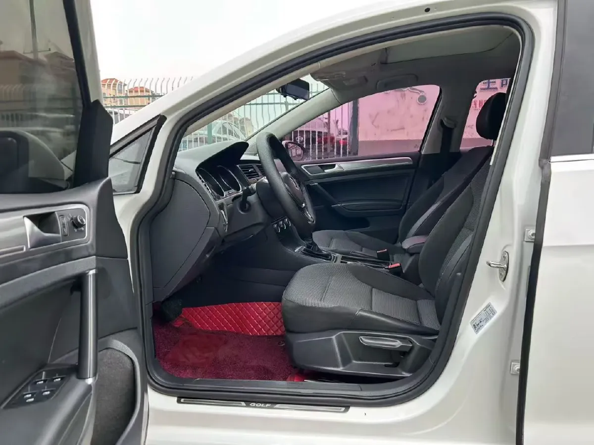 2018 Volkswagen Golf 1.4T 131HP L4 7DCT,autocango,china used car exporter,china ev exporter,chinese used car exporter,chinese used ev exporter