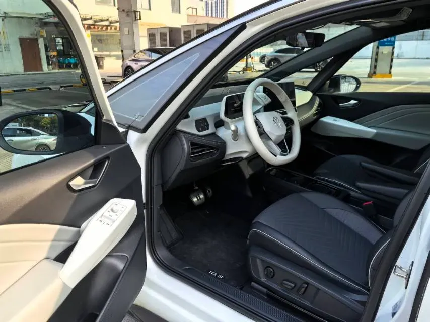 2024 Volkswagen ID.3 BEV 52.8KWH,autocango,china used car exporter,china ev exporter,chinese used car exporter,chinese used ev exporter