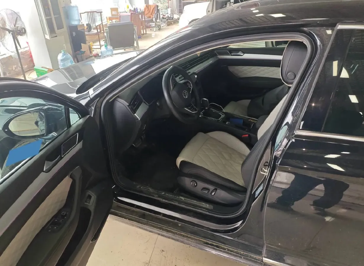 2024 Volkswagen Magotan 2.0T 186HP L4 7DCT,autocango,china used car exporter,china ev exporter,chinese used car exporter,chinese used ev exporter