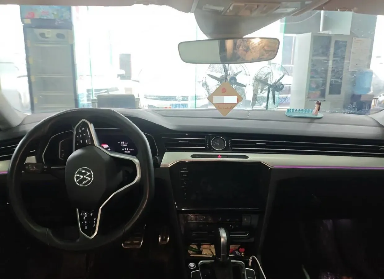 2024 Volkswagen Magotan 2.0T 186HP L4 7DCT,autocango,china used car exporter,china ev exporter,chinese used car exporter,chinese used ev exporter