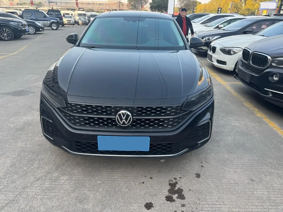 2023 Volkswagen Passat 2.0T 186HP L4 7DCT,autocango,china used car exporter,china ev exporter,chinese used car exporter,chinese used ev exporter