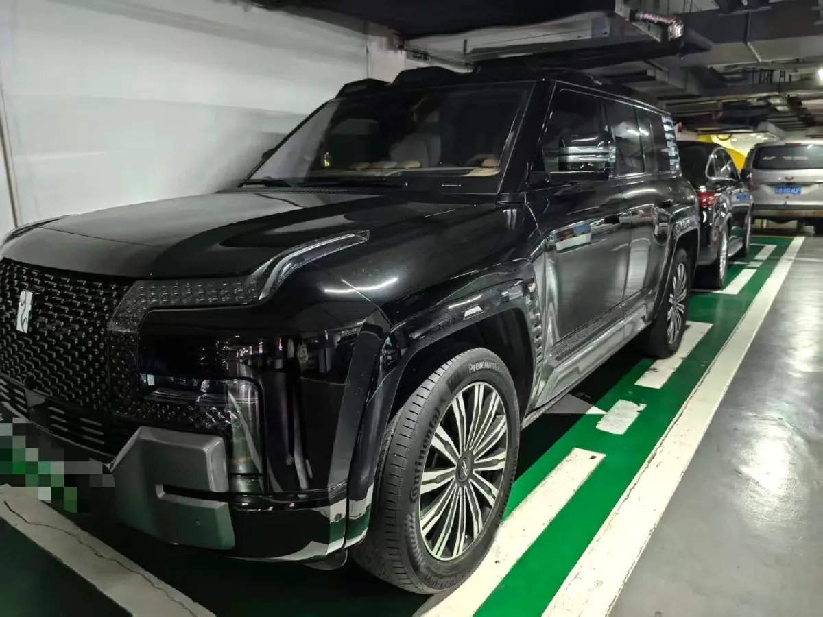 2023 YangWang U8 2.0T 272HP L4 REEV 49.05KWH,autocango,china used car exporter,china ev exporter,chinese used car exporter,chinese used ev exporter