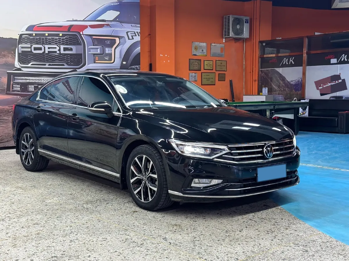 2020 Volkswagen Magotan 2.0T 186HP L4 7DCT,autocango,china used car exporter,china ev exporter,chinese used car exporter,chinese used ev exporter