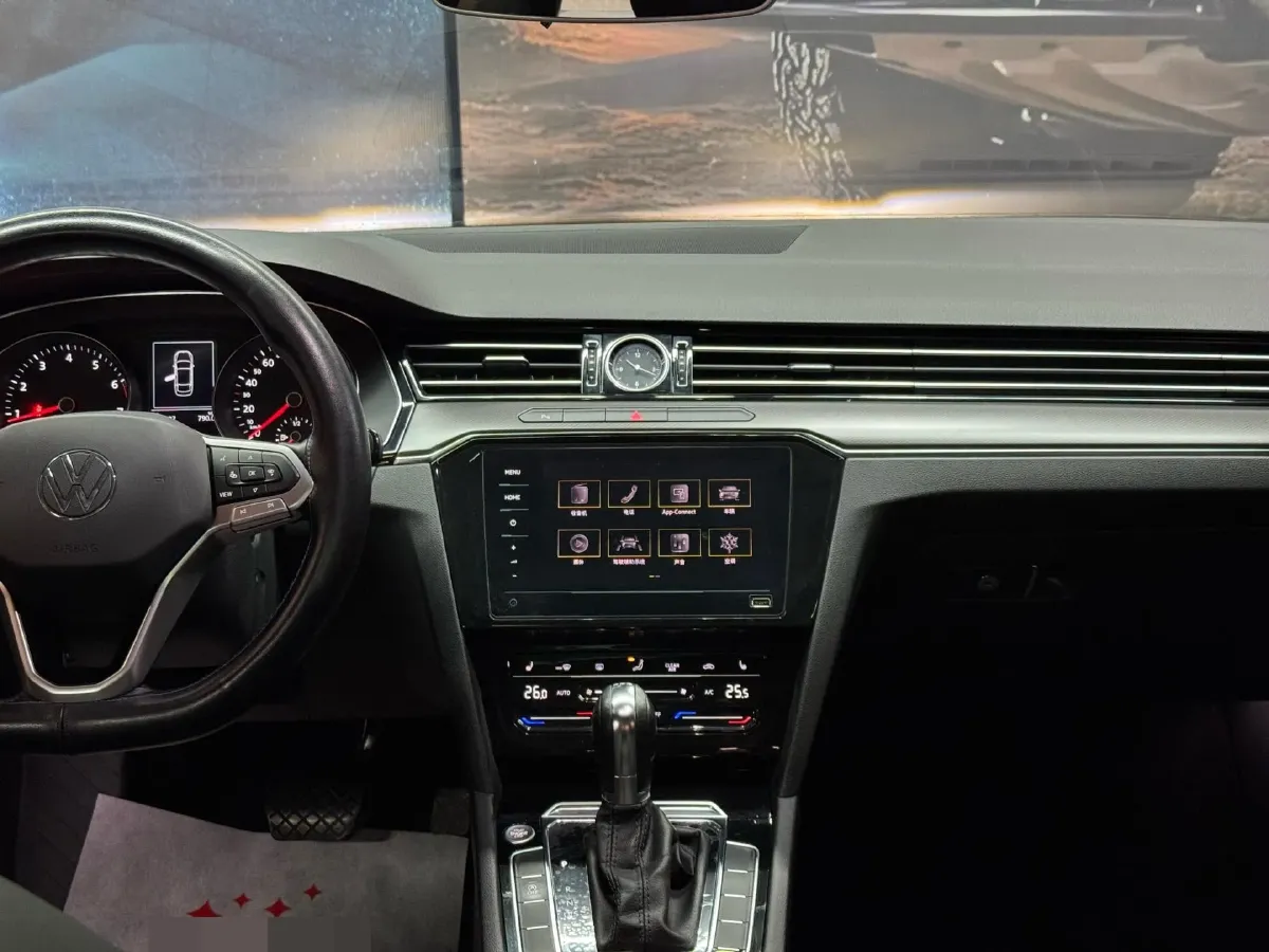 2020 Volkswagen Magotan 2.0T 186HP L4 7DCT,autocango,china used car exporter,china ev exporter,chinese used car exporter,chinese used ev exporter