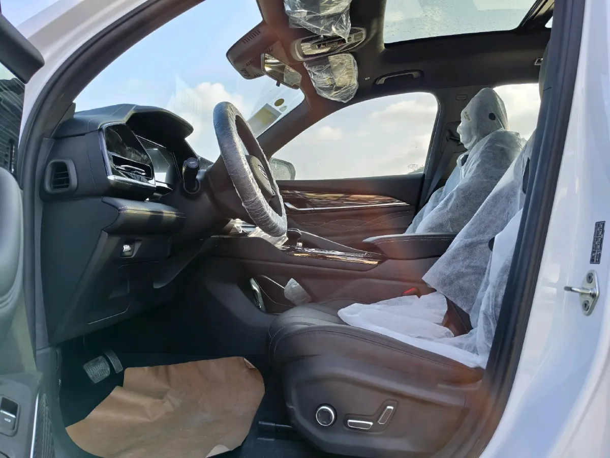 2024 Geely Monjaro 2.0T 218HP L4 7DCT,autocango,china used car exporter,china ev exporter,chinese used car exporter,chinese used ev exporter