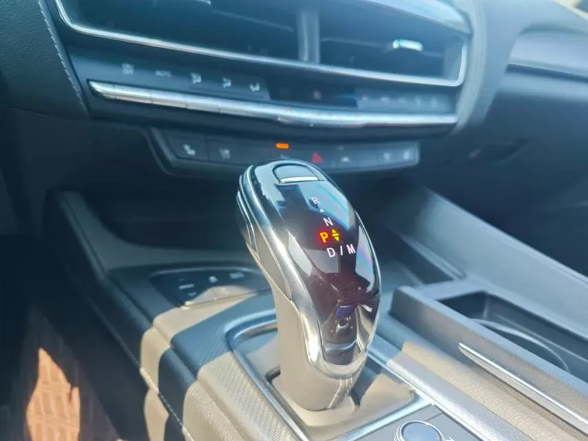 2023 Cadillac CT5 2.0T 237HP L4 10AT,autocango,china used car exporter,china ev exporter,chinese used car exporter,chinese used ev exporter