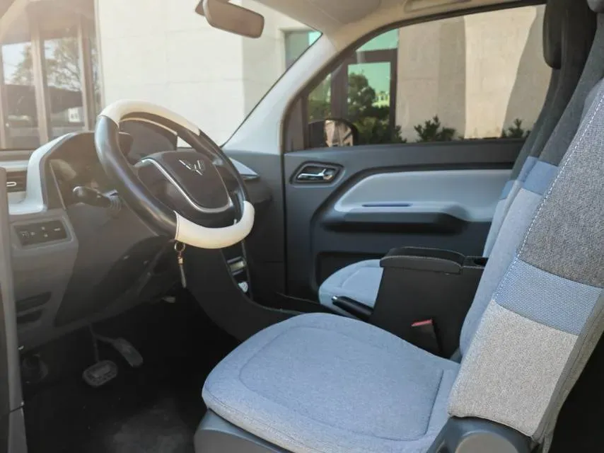 2022 WuLing HongGuang MINI EV BEV 9KWH,autocango,china used car exporter,china ev exporter,chinese used car exporter,chinese used ev exporter