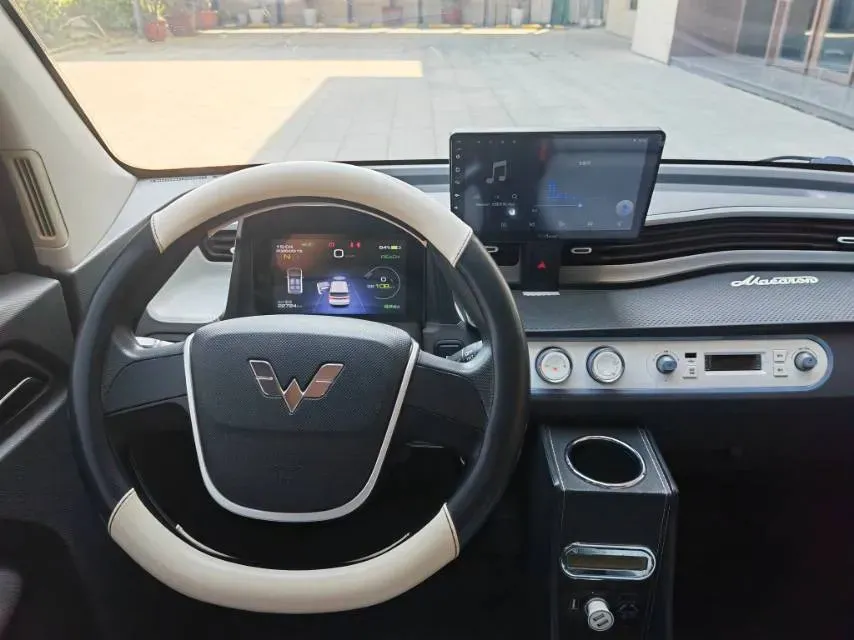 2022 WuLing HongGuang MINI EV BEV 9KWH,autocango,china used car exporter,china ev exporter,chinese used car exporter,chinese used ev exporter