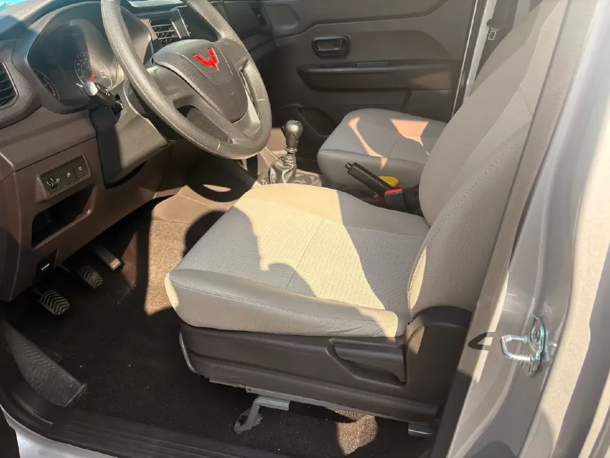 2022 JinBei Little Sea Lion X30 1.5L 102HP L4 5MT,autocango,china used car exporter,china ev exporter,chinese used car exporter,chinese used ev exporter