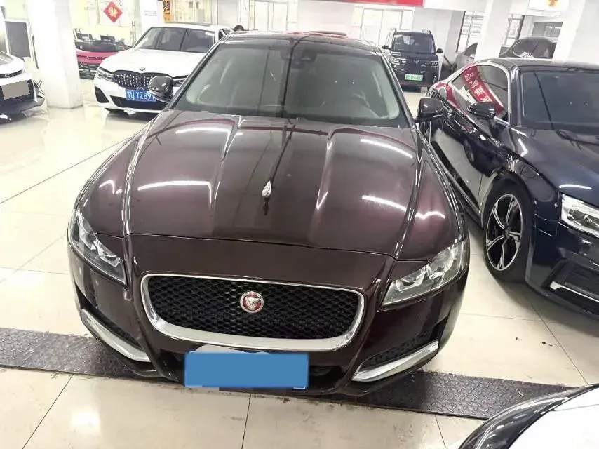 2018 Jaguar XFL 2.0T 200HP L4 8AT,autocango,china used car exporter,china ev exporter,chinese used car exporter,chinese used ev exporter