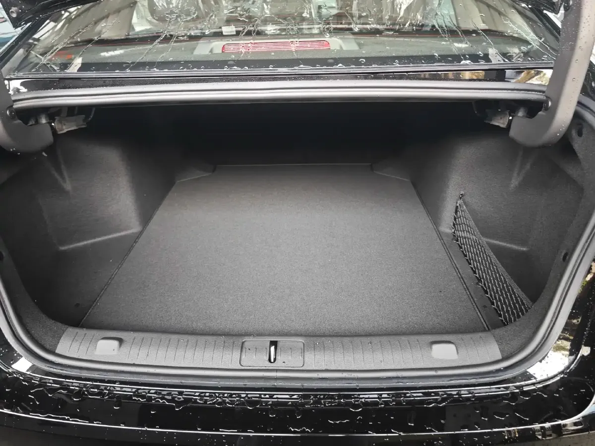 2025 Chery Arrizo 8 Pro 2.0T 254HP L4 7DCT,autocango,china used car exporter,china ev exporter,chinese used car exporter,chinese used ev exporter