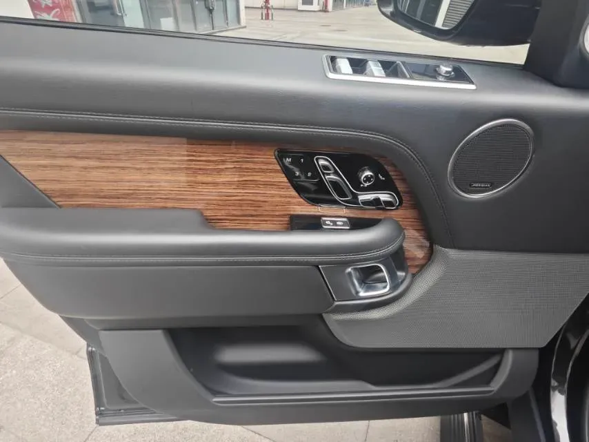 2019 Land Rover Range Rover 3.0T 381HP V6 8AT,autocango,china used car exporter,china ev exporter,chinese used car exporter,chinese used ev exporter