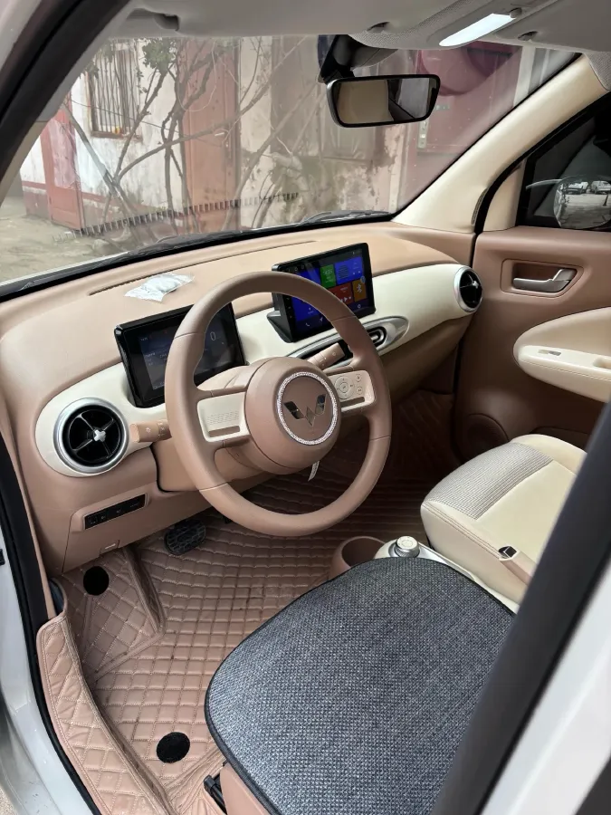 2025 WuLing HongGuang MINI EV BEV 16.2KWH,autocango,china used car exporter,china ev exporter,chinese used car exporter,chinese used ev exporter