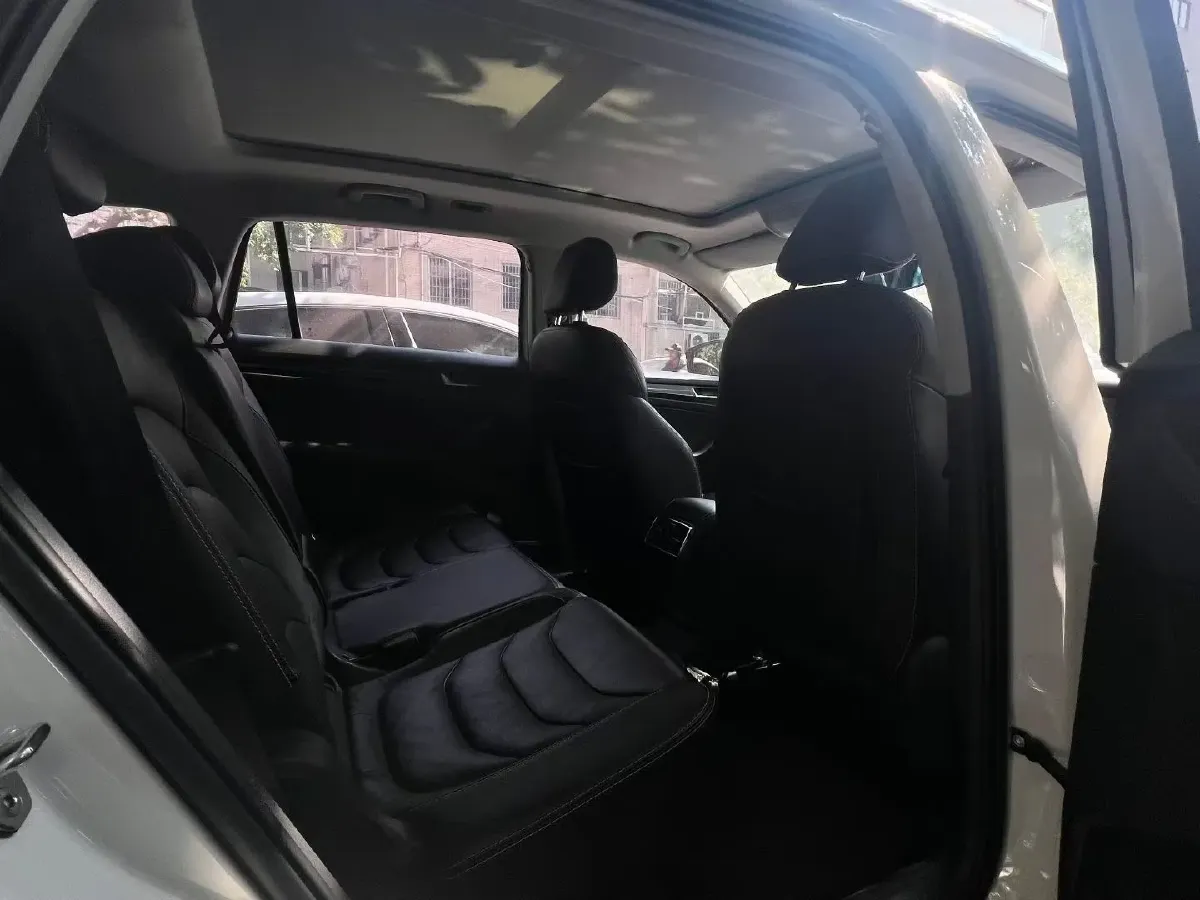 2017 Skoda Kodiak 1.8T 180HP L4 7DCT,autocango,china used car exporter,china ev exporter,chinese used car exporter,chinese used ev exporter