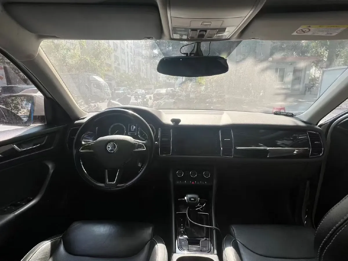 2017 Skoda Kodiak 1.8T 180HP L4 7DCT,autocango,china used car exporter,china ev exporter,chinese used car exporter,chinese used ev exporter