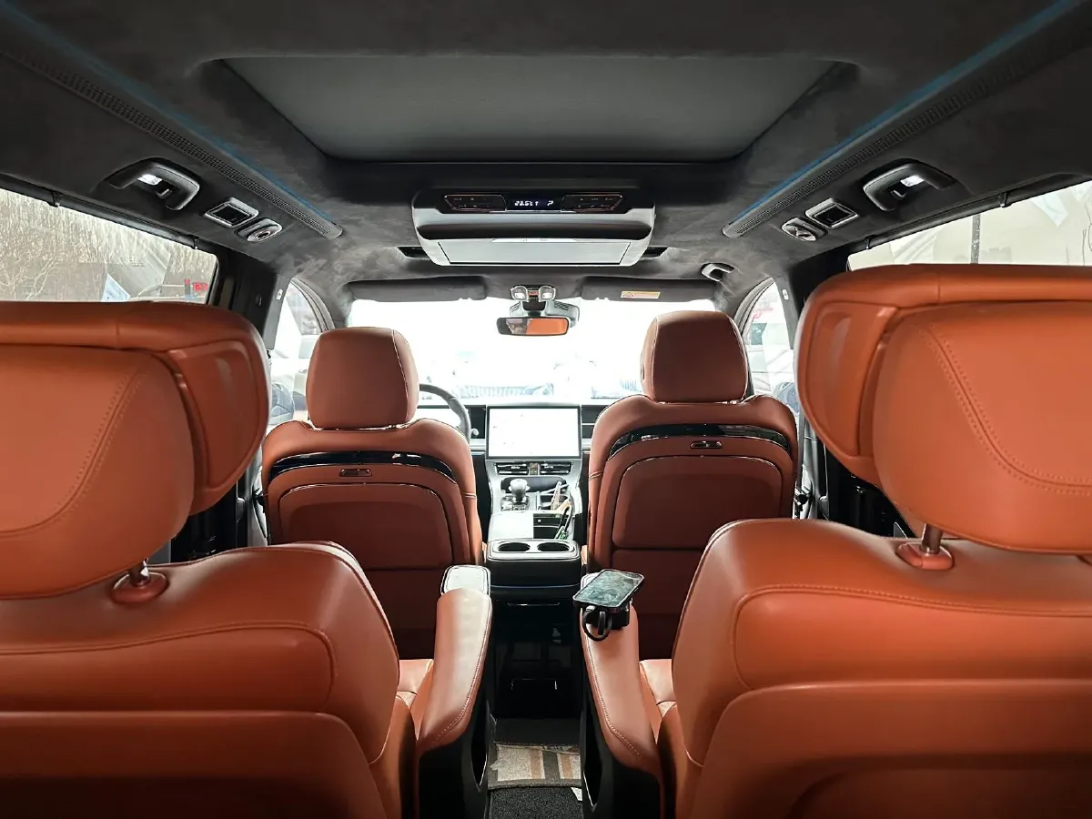 2025 GAC Trumpchi M8 2.0T 190HP L4 2DHT Hybrid,autocango,china used car exporter,china ev exporter,chinese used car exporter,chinese used ev exporter