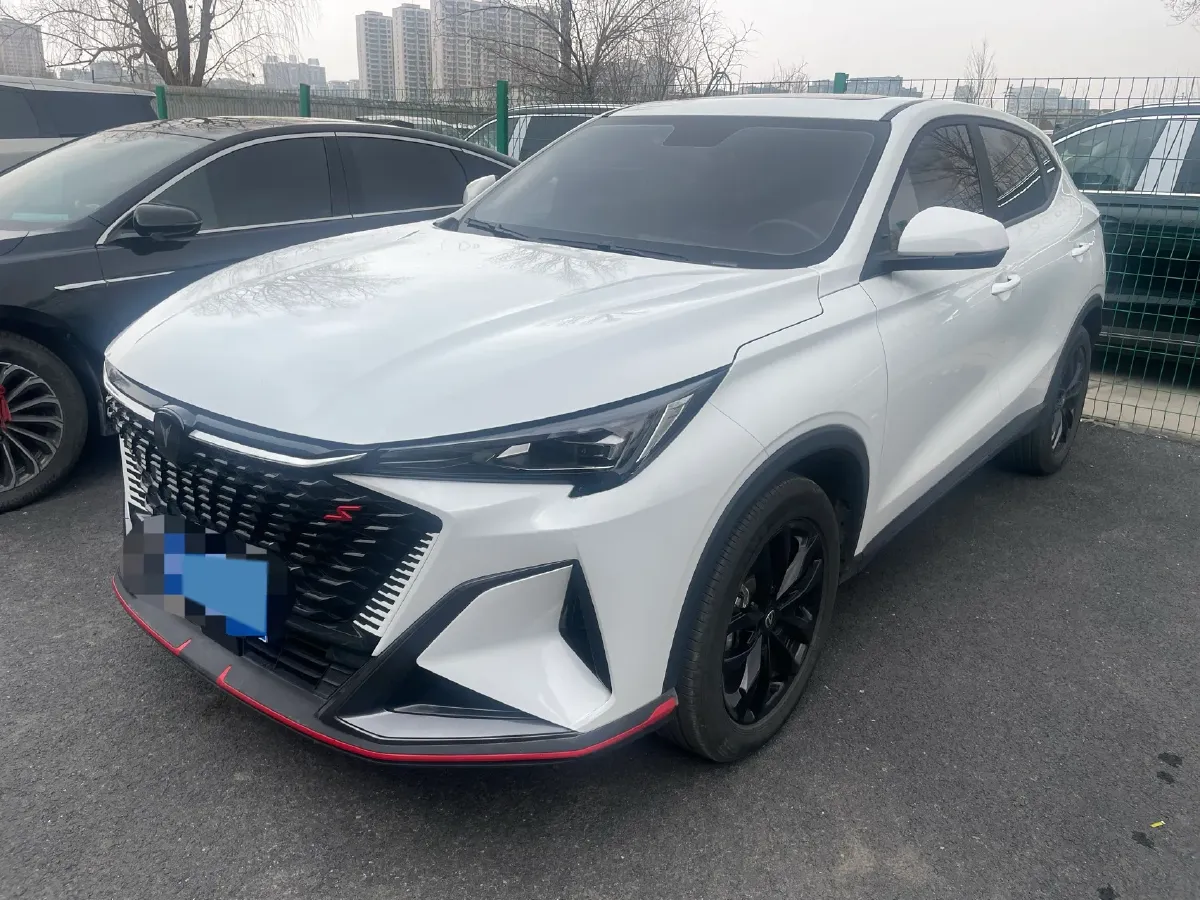 2025 ChangAn X5 PLUS 1.5T 188HP L4 7DCT,autocango,china used car exporter,china ev exporter,chinese used car exporter,chinese used ev exporter