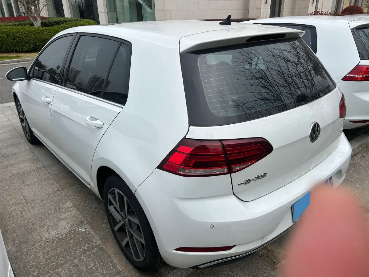 2020 Volkswagen Golf 1.2T 116HP L4 7DCT,autocango,china used car exporter,china ev exporter,chinese used car exporter,chinese used ev exporter