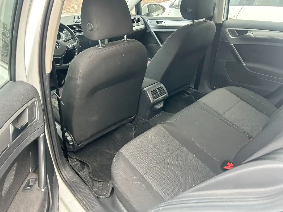 2020 Volkswagen Golf 1.2T 116HP L4 7DCT,autocango,china used car exporter,china ev exporter,chinese used car exporter,chinese used ev exporter