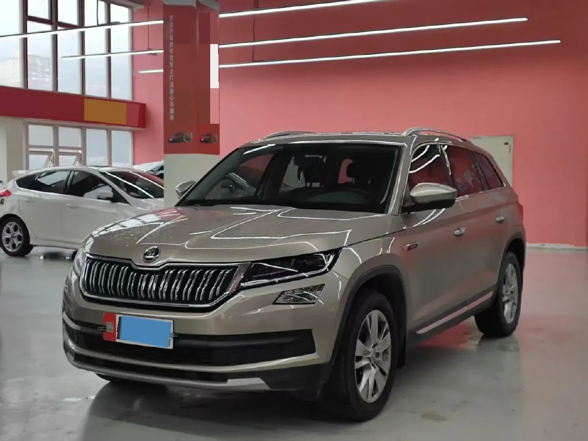 2018 Skoda Kodiak 2.0T 186HP L4 7DCT,autocango,china used car exporter,china ev exporter,chinese used car exporter,chinese used ev exporter