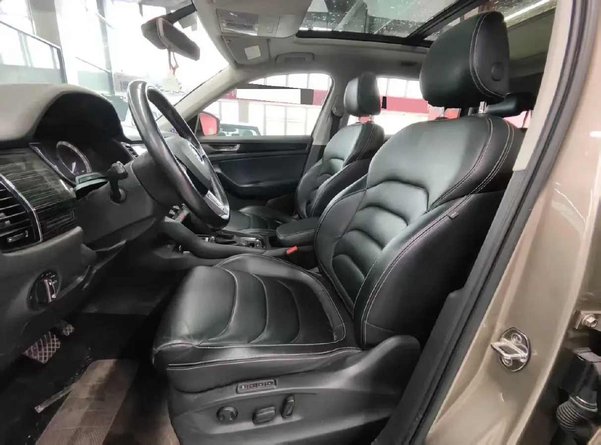 2018 Skoda Kodiak 2.0T 186HP L4 7DCT,autocango,china used car exporter,china ev exporter,chinese used car exporter,chinese used ev exporter