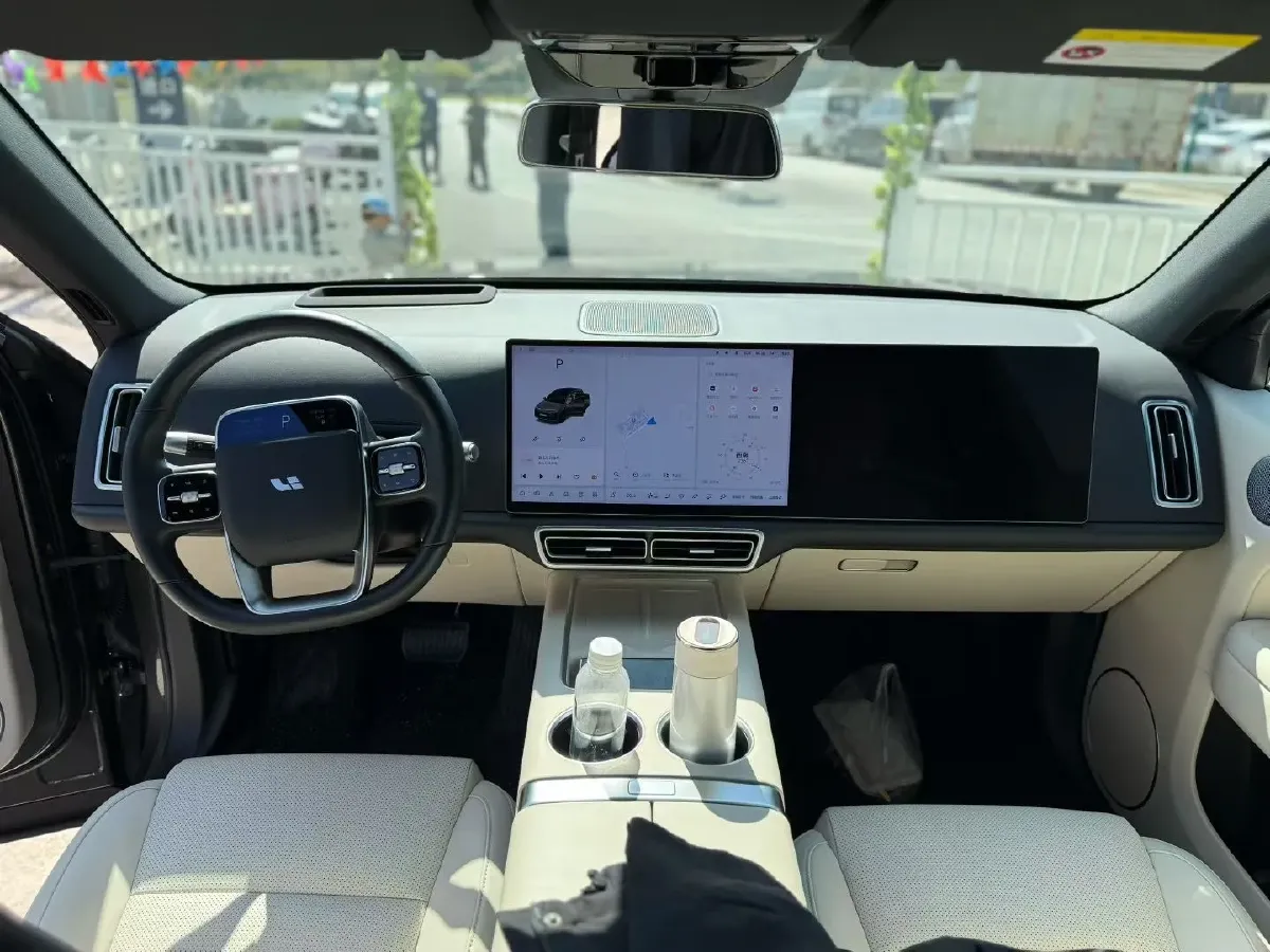 2024 Li L6 Range Extended 154HP L4 REEV 36.8KWH,autocango,china used car exporter,china ev exporter,chinese used car exporter,chinese used ev exporter