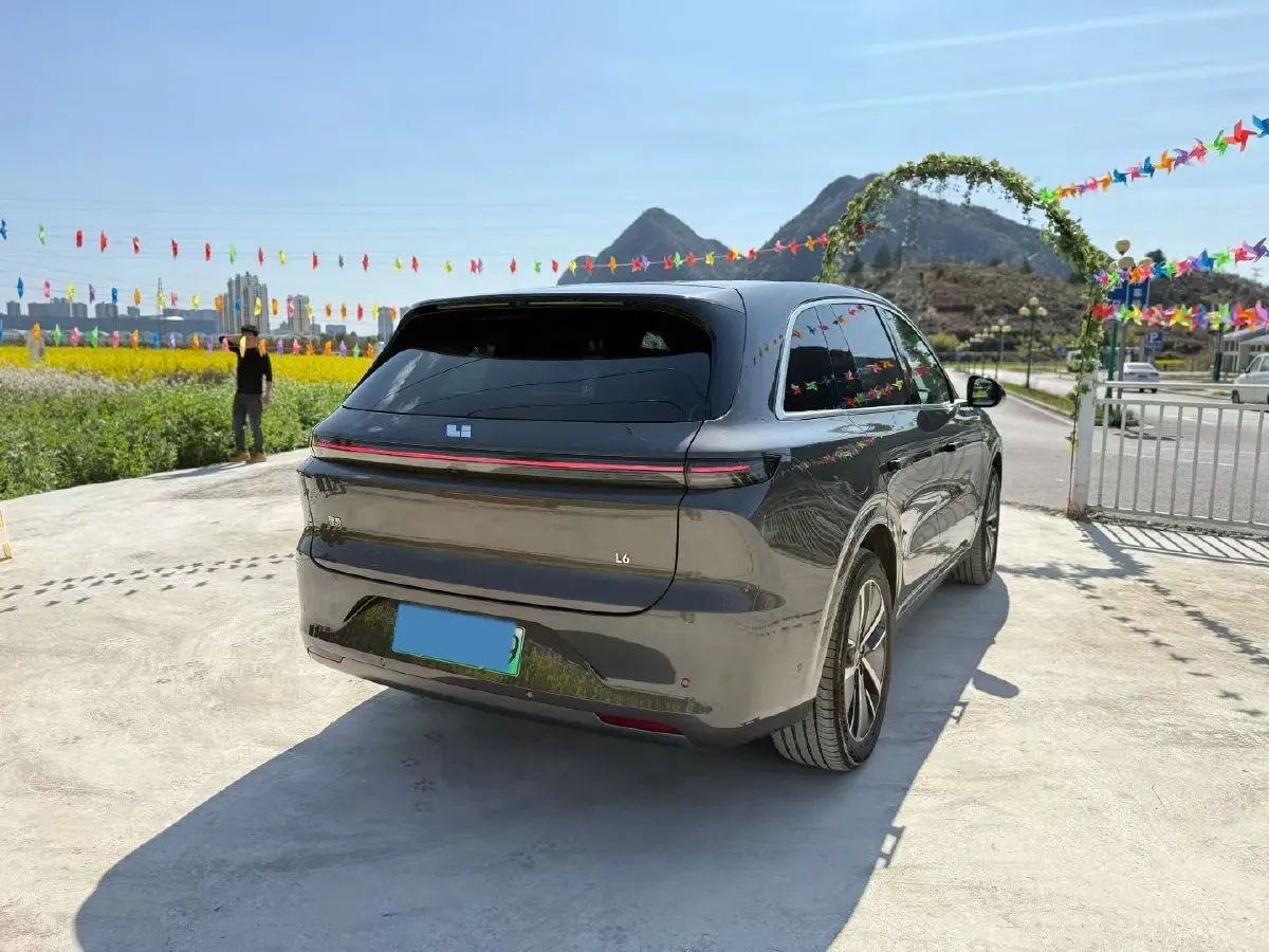 2024 Li L6 Range Extended 154HP L4 REEV 36.8KWH,autocango,china used car exporter,china ev exporter,chinese used car exporter,chinese used ev exporter