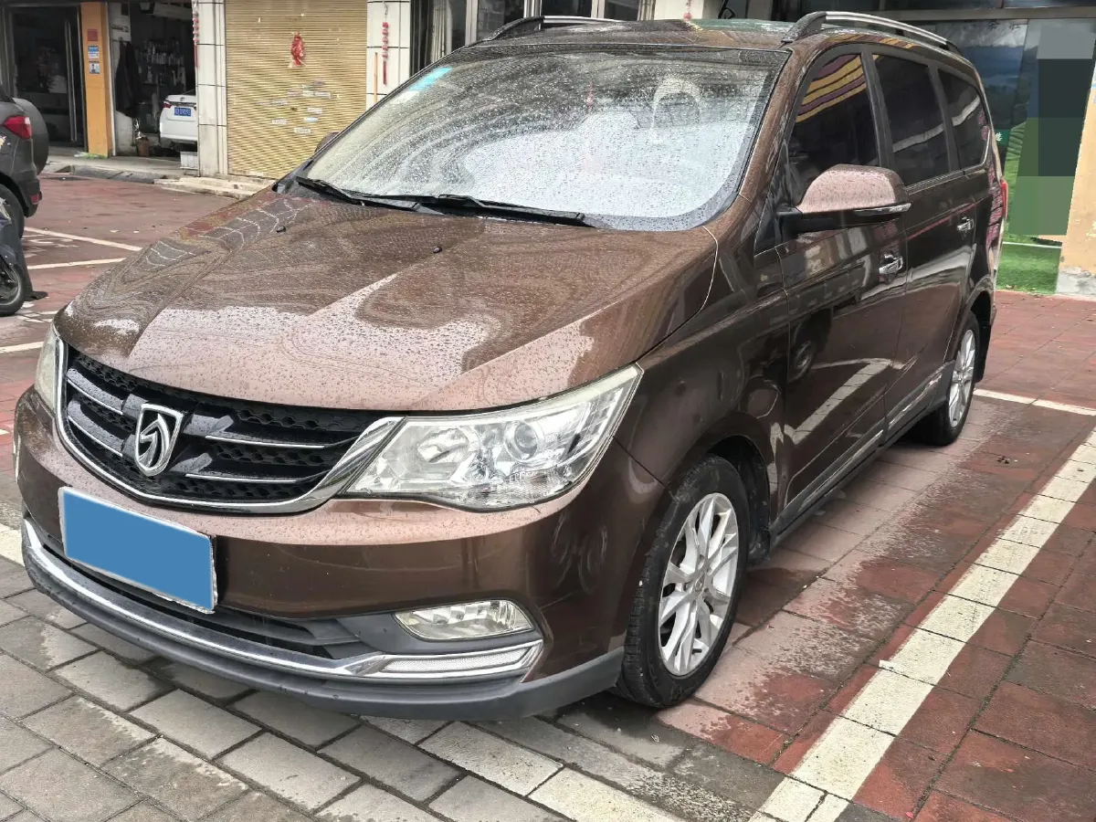 2016 BaoJun 730 1.5L 112HP L4 5MT,autocango,china used car exporter,china ev exporter,chinese used car exporter,chinese used ev exporter