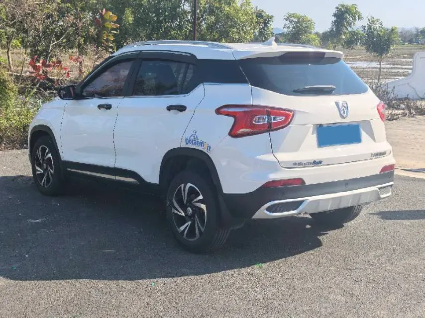 2017 HaiMa S5 Young Edition 1.6L 122HP L4 5MT,autocango,china used car exporter,china ev exporter,chinese used car exporter,chinese used ev exporter