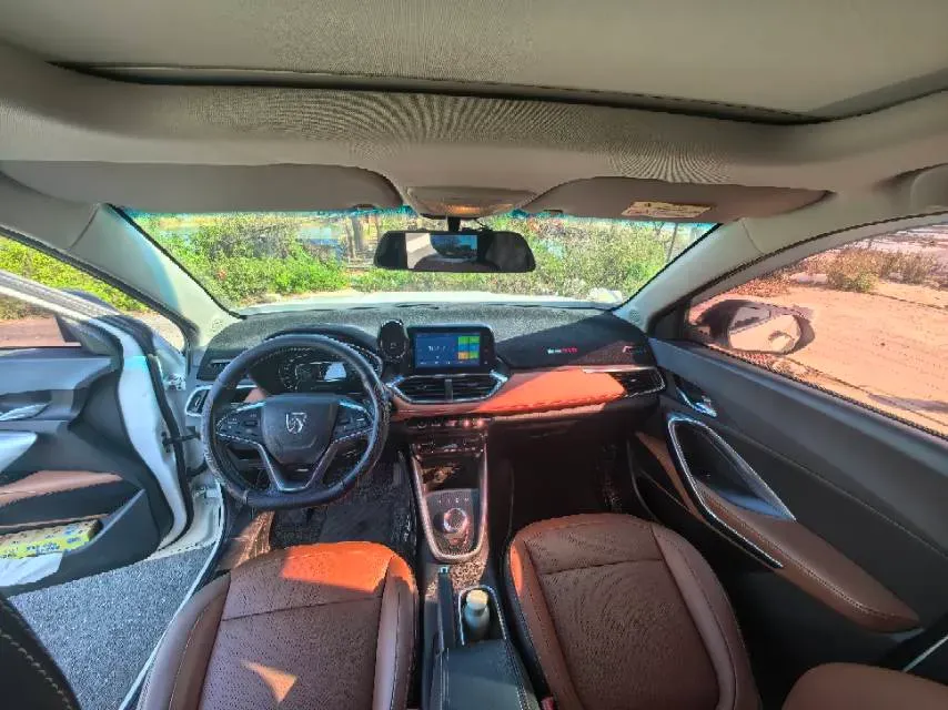 2017 HaiMa S5 Young Edition 1.6L 122HP L4 5MT,autocango,china used car exporter,china ev exporter,chinese used car exporter,chinese used ev exporter