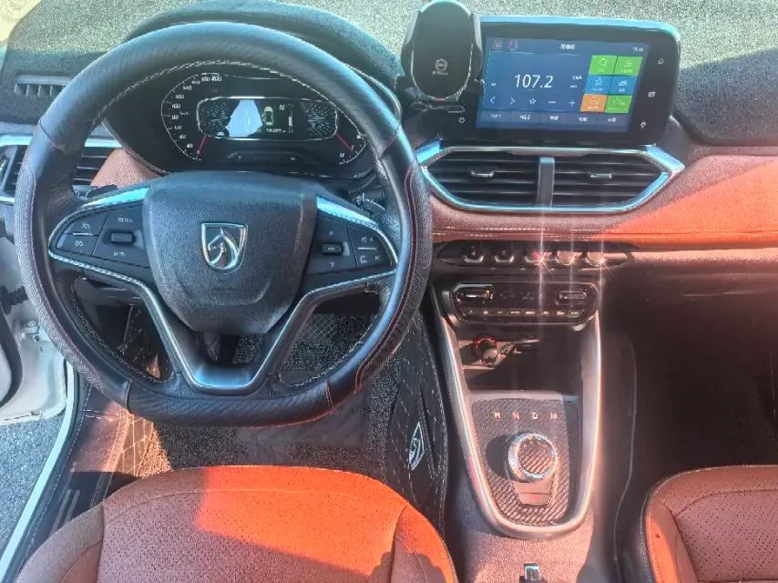 2017 HaiMa S5 Young Edition 1.6L 122HP L4 5MT,autocango,china used car exporter,china ev exporter,chinese used car exporter,chinese used ev exporter