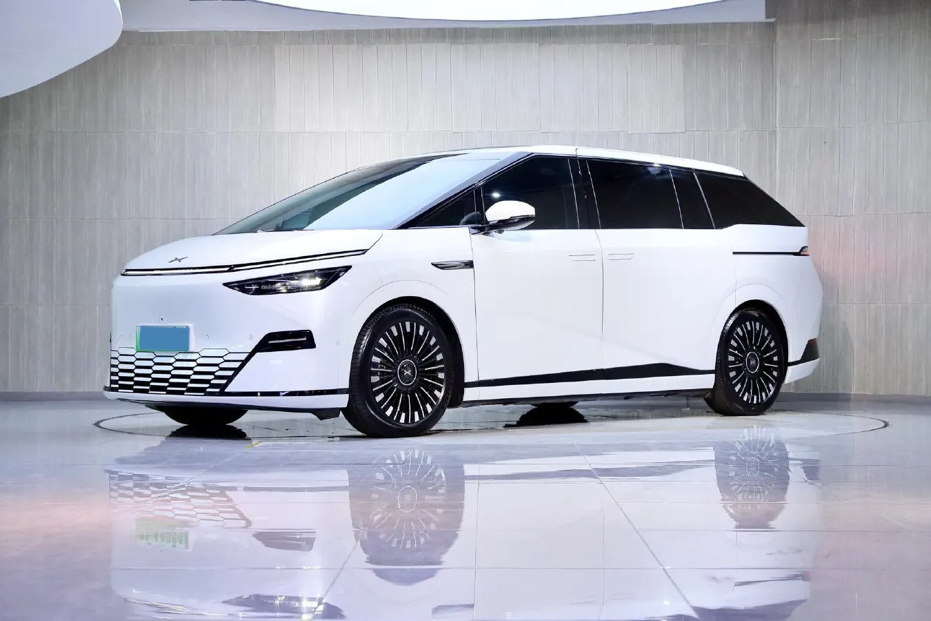 2025 Xpeng X9 BEV,autocango,china used car exporter,china ev exporter,chinese used car exporter,chinese used ev exporter