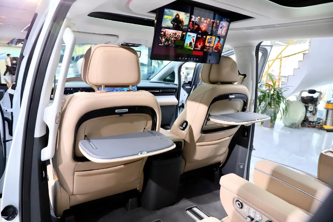 2025 Xpeng X9 BEV,autocango,china used car exporter,china ev exporter,chinese used car exporter,chinese used ev exporter