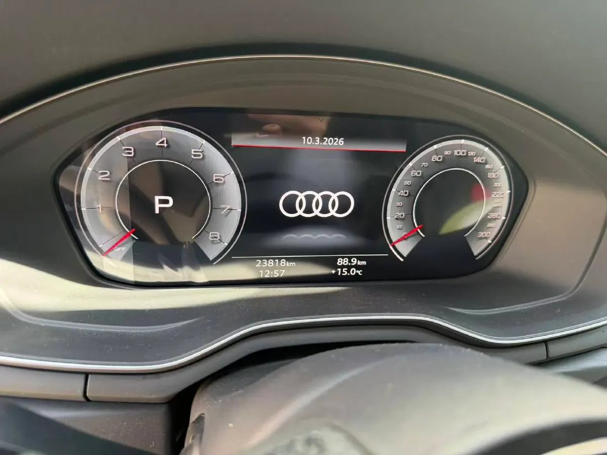 2024 Audi A4L 2.0T 190HP L4 7DCT,autocango,china used car exporter,china ev exporter,chinese used car exporter,chinese used ev exporter