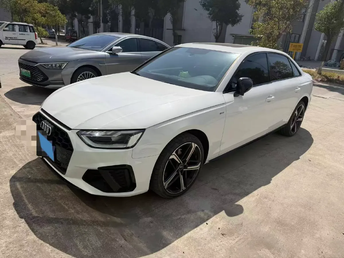 2024 Audi A4L 2.0T 190HP L4 7DCT,autocango,china used car exporter,china ev exporter,chinese used car exporter,chinese used ev exporter