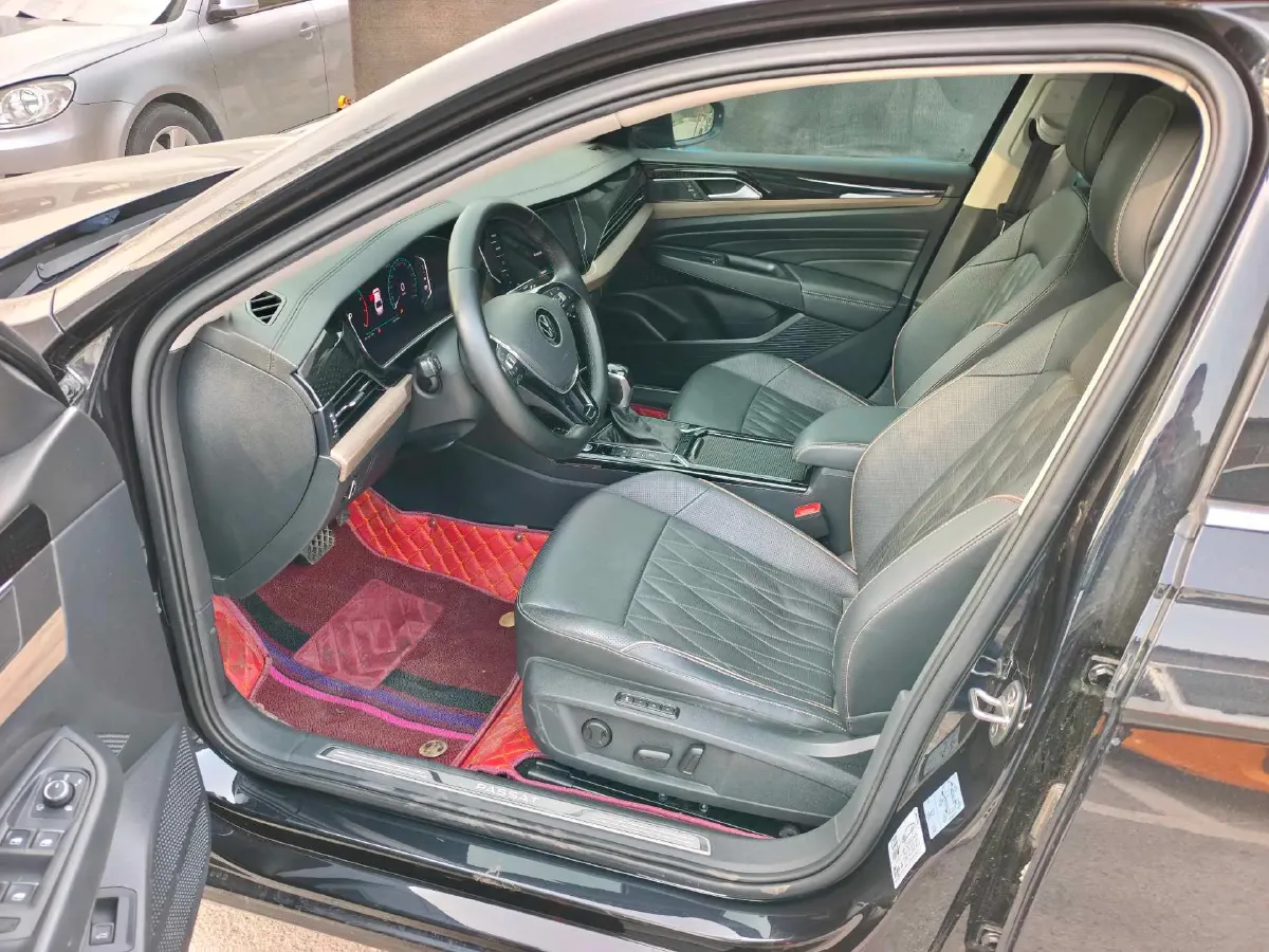 2020 Volkswagen Passat 2.0T 186HP L4 7DCT,autocango,china used car exporter,china ev exporter,chinese used car exporter,chinese used ev exporter
