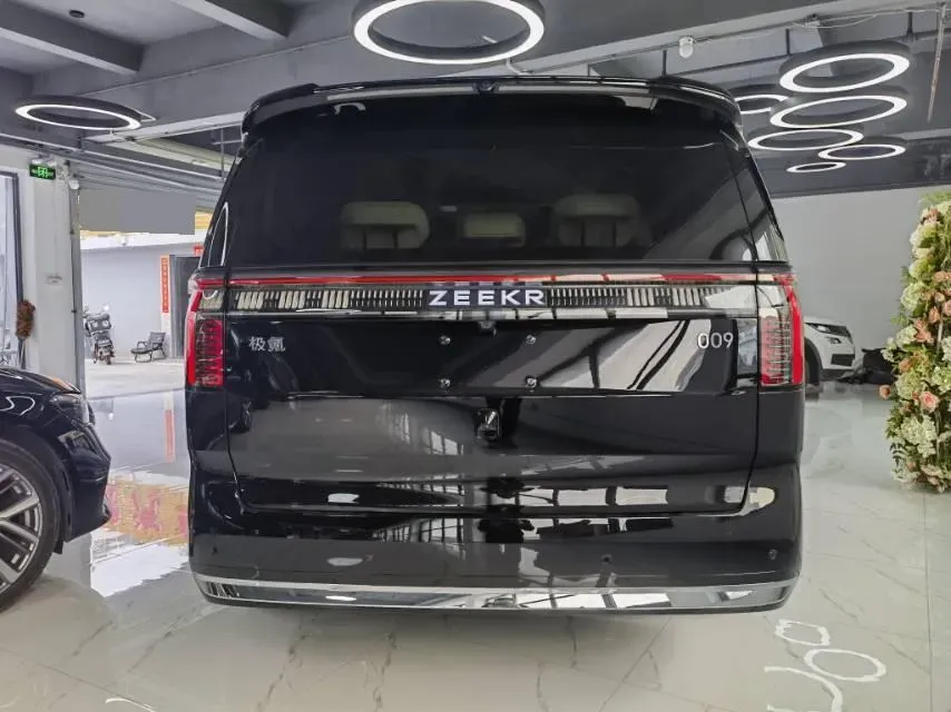 2024 Zeekr 009 BEV 108KWH,autocango,china used car exporter,china ev exporter,chinese used car exporter,chinese used ev exporter