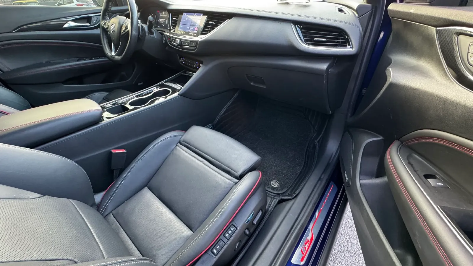 2021 Buick Regal 2.0T 237HP L4 9AT,autocango,china used car exporter,china ev exporter,chinese used car exporter,chinese used ev exporter