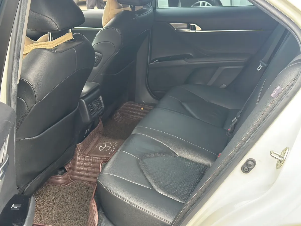 2021 Toyota Camry 2.5L 209HP L4 8AT,autocango,china used car exporter,china ev exporter,chinese used car exporter,chinese used ev exporter