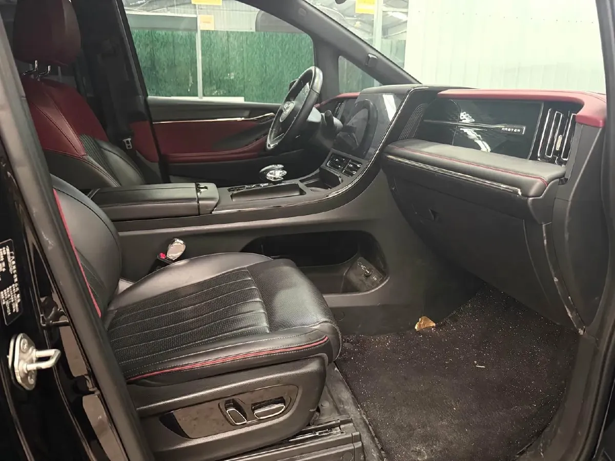 2023 GAC Trumpchi M8 2.0T 252HP L4 8AT,autocango,china used car exporter,china ev exporter,chinese used car exporter,chinese used ev exporter